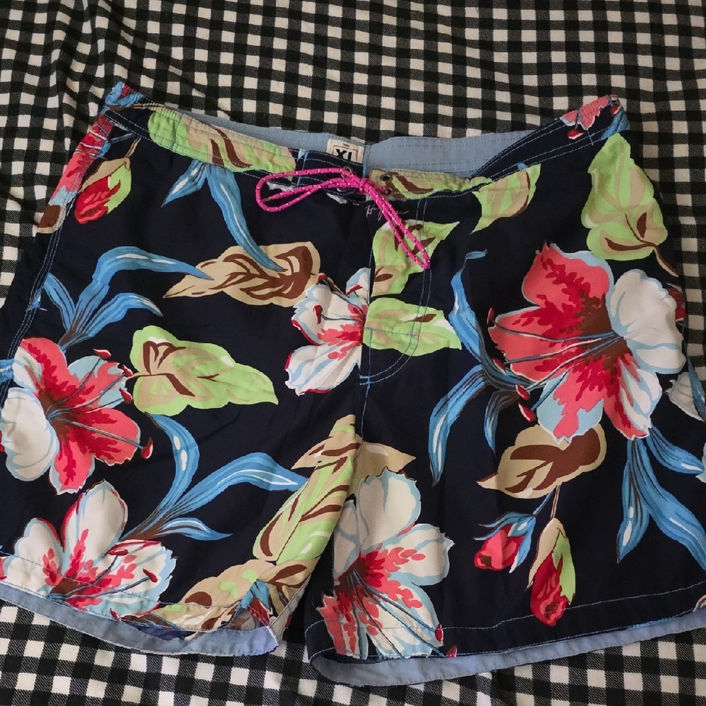 Tommy Hilfiger Floral Board Shorts Size XL